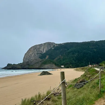 Edificio Con Vistas En + Wifi
