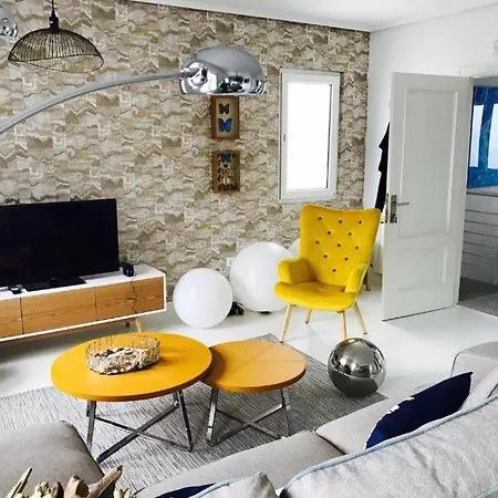 Edificio Con Vistas En + Wifi * Elanchove