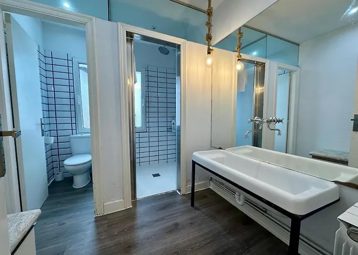 Edificio Con Vistas En + Wifi Elanchove